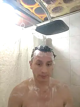 Snapshot of Andrewfalcon chatting on October 30, 2025, 6:27 pm Andrewfalcon online show from October 30, 2025, 6:27 pm