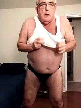 Snapshot of Shoreguy69 chatting on December 14, 2025, 10:54 am Shoreguy69 online show from December 14, 2025, 10:54 am