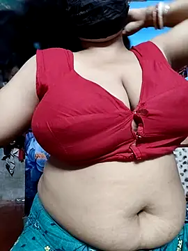 Snapshot of BERRY_00 chatting on October 24, 2025, 6:18 pm BERRY 00 online show from October 24, 2025, 6:18 pm