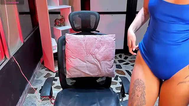 AlliceRosero online show from March 1, 2025, 4:37 am