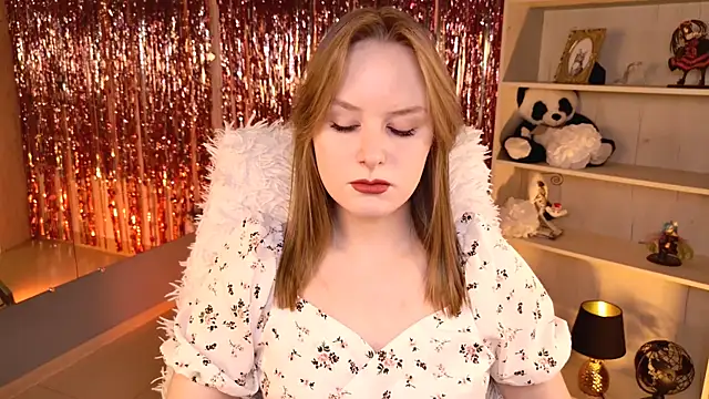 Snapshot of VivienLeeigh chatting on May 22, 2026, 5:16 am VivienLeeigh online show from May 22, 2026, 5:16 am