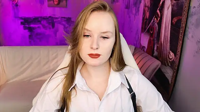 Snapshot of VivienLeeigh chatting on May 2, 2026, 5:23 am VivienLeeigh online show from May 2, 2026, 5:23 am