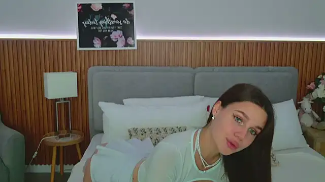 Snapshot of RihannaRose chatting on September 13, 2025, 5:13 pm RihannaRose online show from September 13, 2025, 5:13 pm