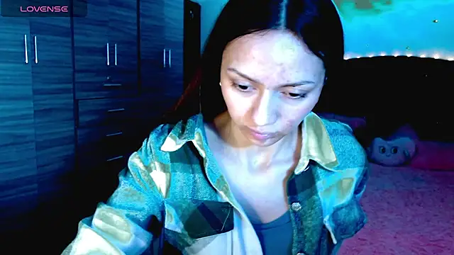 Snapshot of holy_juli chatting on December 14, 2025, 3:57 am holy juli online show from December 14, 2025, 3:57 am