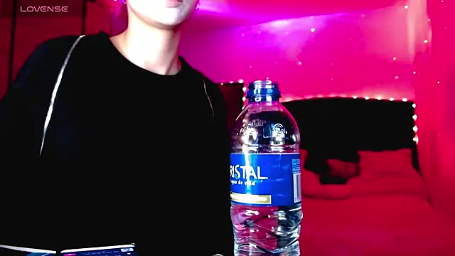 Snapshot of holy_juli chatting on December 2, 2025, 3:07 am holy juli online show from December 2, 2025, 3:07 am