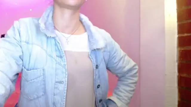 holy juli online show from March 25, 2026, 4:01 am