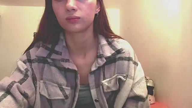 holy juli online show from April 7, 2026, 4:25 am