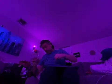 Snapshot of onlym4m chatting on March 4, 2025, 5:42 am onlym4m online show from March 4, 2025, 5:42 am