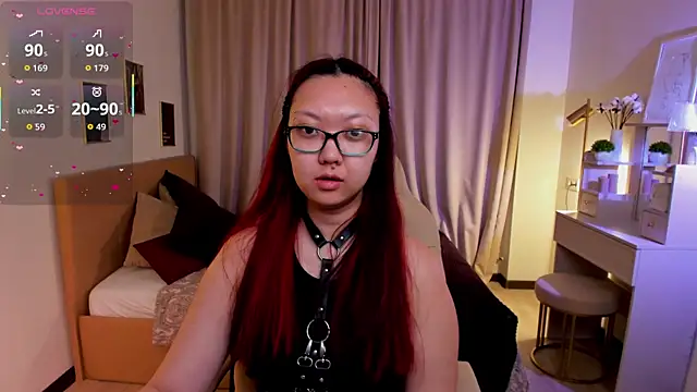 Marine Vact online show from April 12, 2026, 2:09 pm