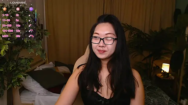 Snapshot of Marine_Vact chatting on November 25, 2025, 2:28 pm Marine Vact online show from November 25, 2025, 2:28 pm