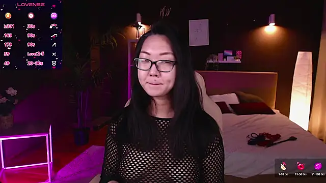 Snapshot of Marine_Vact chatting on November 5, 2025, 2:09 pm Marine Vact online show from November 5, 2025, 2:09 pm