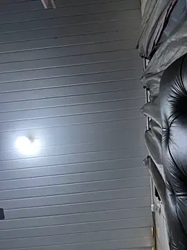 Snapshot of luara1988 chatting on February 26, 2026, 5:35 pm luara1988 online show from February 26, 2026, 5:35 pm