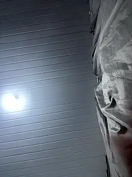 Snapshot of luara1988 chatting on January 14, 2026, 1:31 am luara1988 online show from January 14, 2026, 1:31 am