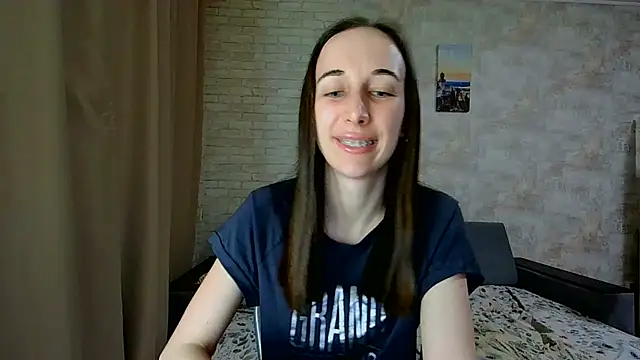 Snapshot of Anika_bloom chatting on May 5, 2026, 12:13 am Anika bloom online show from May 5, 2026, 12:13 am