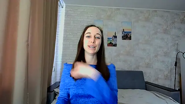 Snapshot of Anika_bloom chatting on May 19, 2026, 8:21 am Anika bloom online show from May 19, 2026, 8:21 am