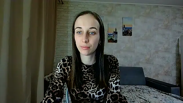 Snapshot of Anika_bloom chatting on April 25, 2026, 7:33 pm Anika bloom online show from April 25, 2026, 7:33 pm
