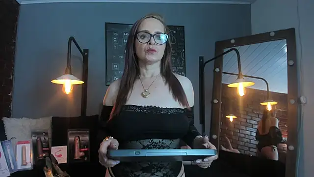 Samantha mature56 online show from January 17, 2026, 2:15 am