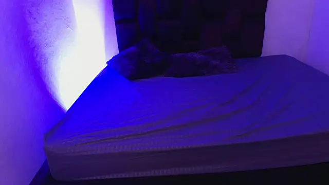 Snapshot of EmilySavvato chatting on December 10, 2024, 7:54 pm EmilySavvato online show from December 10, 2024, 7:54 pm