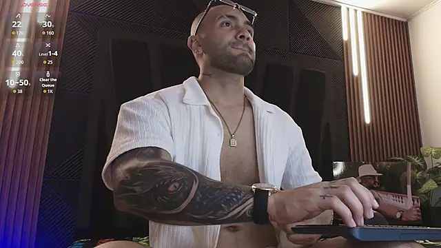 JeanColleman online show from March 12, 2026, 11:31 pm