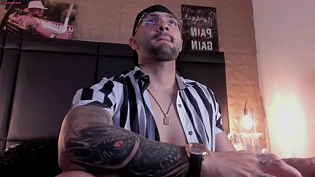 Snapshot of JeanColleman chatting on November 8, 2025, 4:05 am JeanColleman online show from November 8, 2025, 4:05 am