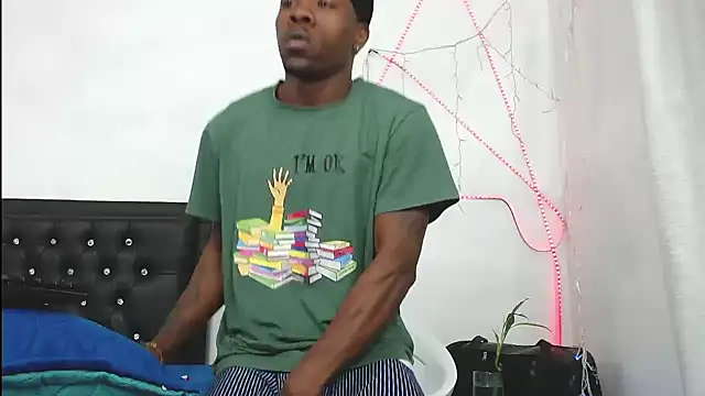 Snapshot of Damian_hart_24CM chatting on April 14, 2026, 11:26 am Damian hart 24CM online show from April 14, 2026, 11:26 am