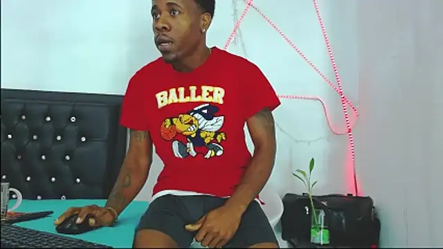 Snapshot of Damian_hart_24CM chatting on April 4, 2026, 9:49 am Damian hart 24CM online show from April 4, 2026, 9:49 am