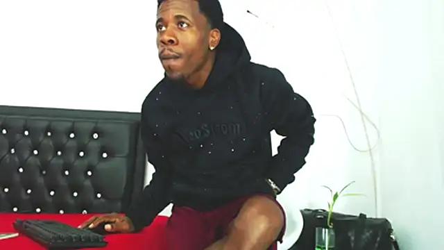 Snapshot of Damian_hart_24CM chatting on April 5, 2026, 2:51 am Damian hart 24CM online show from April 5, 2026, 2:51 am