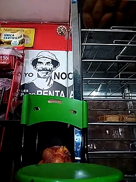 Snapshot of EMILY_ROUSSE71 chatting on October 30, 2025, 9:11 pm EMILY ROUSSE71 online show from October 30, 2025, 9:11 pm