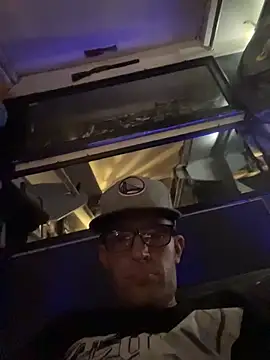 Snapshot of DirkD916 chatting on October 12, 2025, 10:44 pm DirkD916 online show from October 12, 2025, 10:44 pm