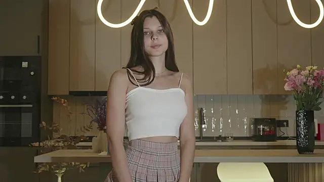 whisper of love online show from November 2, 2025, 2:16 am