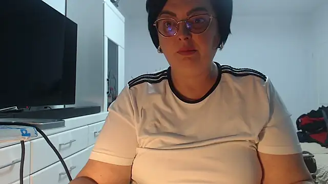 Snapshot of Amandamuller1982 chatting on March 28, 2026, 11:17 pm Amandamuller1982 online show from March 28, 2026, 11:17 pm