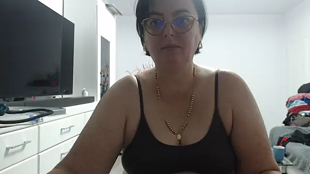 Amandamuller1982 online show from October 5, 2025, 10:11 pm