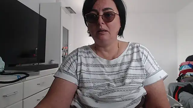 Amandamuller1982 online show from October 5, 2025, 10:06 am