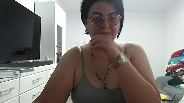 Amandamuller1982 online show from September 12, 2025, 9:42 am