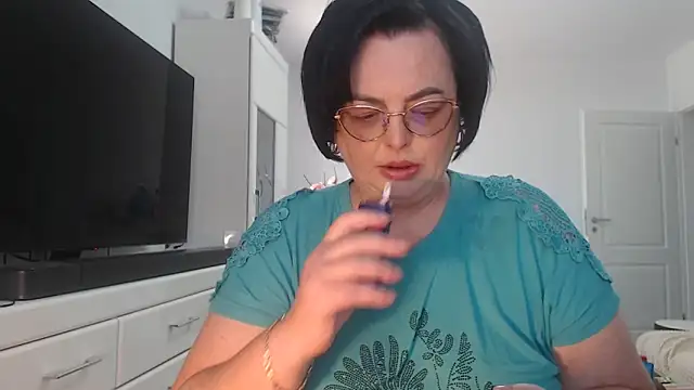 Snapshot of Amandamuller1982 chatting on May 11, 2026, 9:32 am Amandamuller1982 online show from May 11, 2026, 9:32 am
