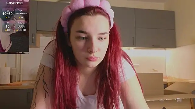 CookyDaisy online show from December 4, 2025, 9:36 pm