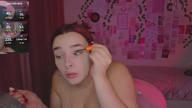 CookyDaisy online show from October 11, 2025, 6:42 pm