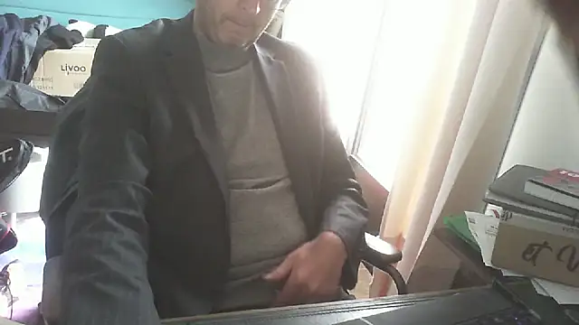 Snapshot of shyfrenchcock1 chatting on January 15, 2026, 1:36 pm shyfrenchcock1 online show from January 15, 2026, 1:36 pm