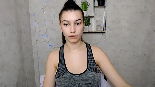 Snapshot of KarolinaRosse_ chatting on March 18, 2025, 6:50 am KarolinaRosse  online show from March 18, 2025, 6:50 am