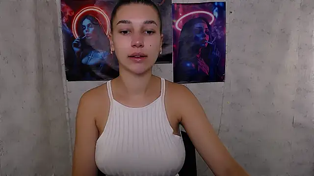 Snapshot of KarolinaRosse_ chatting on September 20, 2025, 5:01 am KarolinaRosse  online show from September 20, 2025, 5:01 am