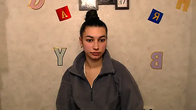 Snapshot of KarolinaRosse_ chatting on February 20, 2025, 10:05 am KarolinaRosse  online show from February 20, 2025, 10:05 am