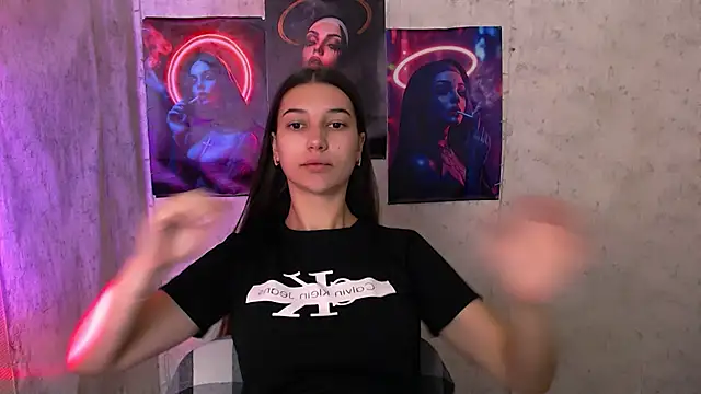 Snapshot of KarolinaRosse_ chatting on October 24, 2025, 4:55 am KarolinaRosse  online show from October 24, 2025, 4:55 am
