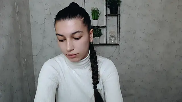 Snapshot of KarolinaRosse_ chatting on March 4, 2025, 10:02 am KarolinaRosse  online show from March 4, 2025, 10:02 am
