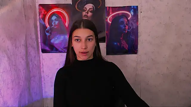 Snapshot of KarolinaRosse_ chatting on October 3, 2025, 5:09 am KarolinaRosse  online show from October 3, 2025, 5:09 am