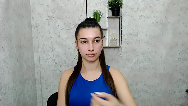 Snapshot of KarolinaRosse_ chatting on March 16, 2025, 10:33 am KarolinaRosse  online show from March 16, 2025, 10:33 am