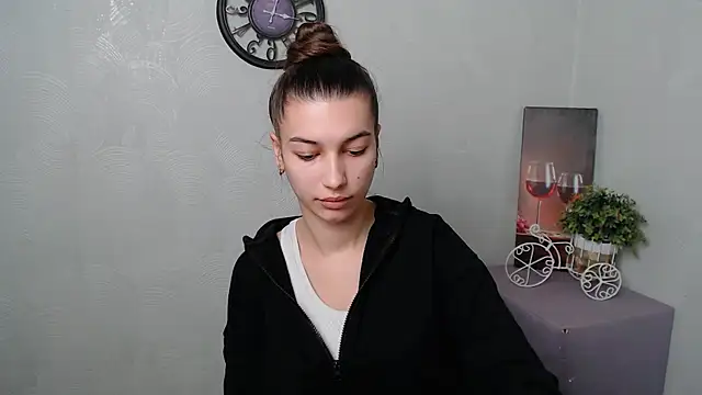 Snapshot of KarolinaRosse_ chatting on February 19, 2025, 10:12 am KarolinaRosse  online show from February 19, 2025, 10:12 am