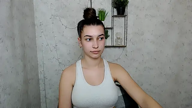 Snapshot of KarolinaRosse_ chatting on March 15, 2025, 1:40 pm KarolinaRosse  online show from March 15, 2025, 1:40 pm