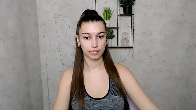 Snapshot of KarolinaRosse_ chatting on March 18, 2025, 10:39 am KarolinaRosse  online show from March 18, 2025, 10:39 am