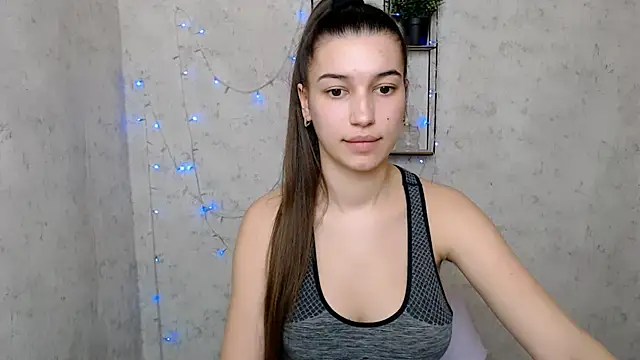 Snapshot of KarolinaRosse_ chatting on March 18, 2025, 1:44 pm KarolinaRosse  online show from March 18, 2025, 1:44 pm