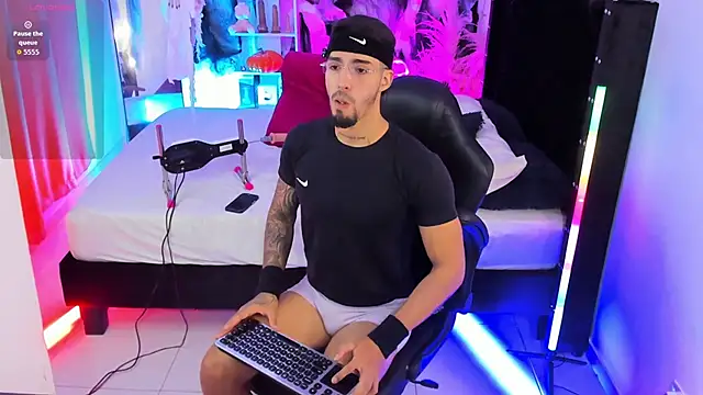 Duriel  online show from October 28, 2025, 4:39 pm